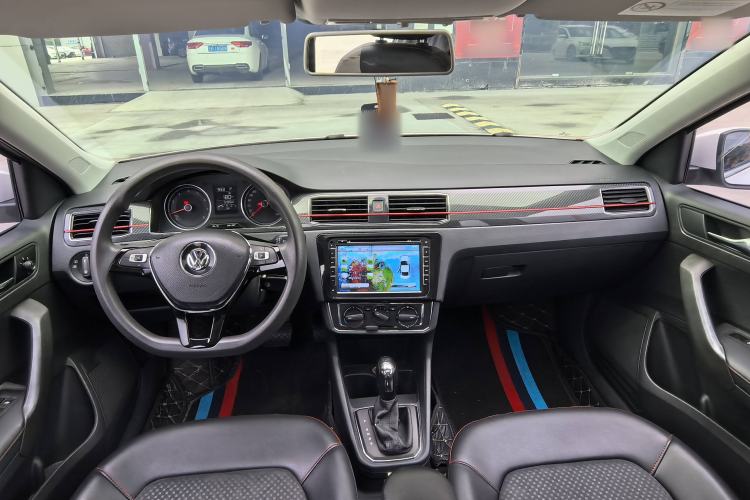 Used Volkswagen Santana 2017 Haval H9 1.6L Automatic Comfort Edition
