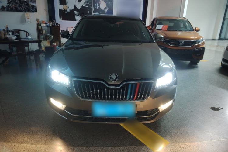 Used Skoda Superb 2016 TSI330 DSG Smart Drive Edition
