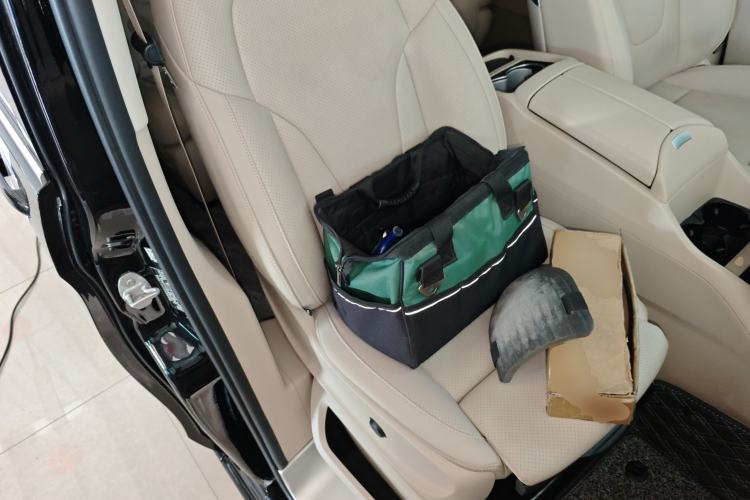 Used Mercedes-Benz V-Class 2022 V 260 L Long Wheelbase Prestige Edition