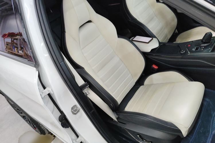 Used Lynk & Co 01 EM-P 2023 1.5TD EM-P Dawn Edition