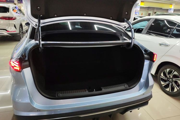 Used  L6 2025 EM-i 140km Long-Range Version