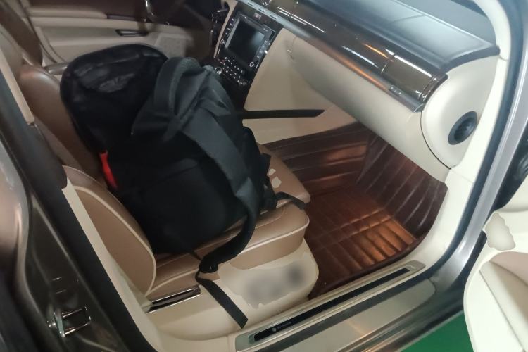 Used Volkswagen Phaeton 2012 3.6L Deluxe Custom Edition