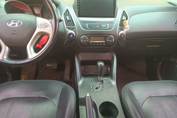 Used Hyundai ix35 2015 2.0L Automatic 2WD Smart Version China V Standard

