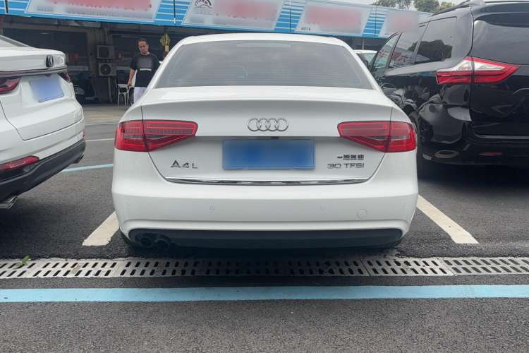 Used Audi A4L 2016 30 TFSI Collector's Edition Automatic Comfort Model
