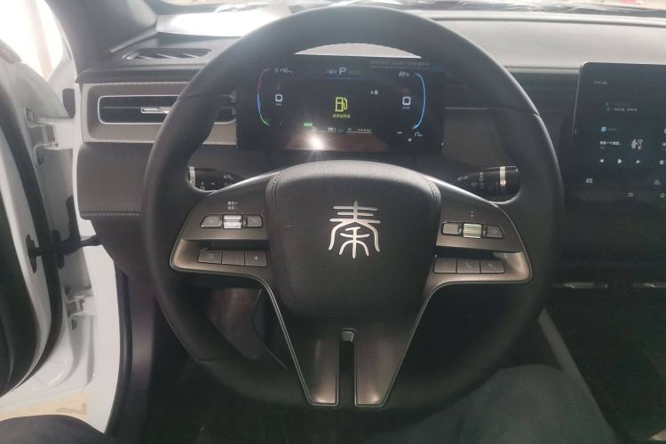 Used BYD Qin PLUS 2025 DM-i Smart Drive 55KM Leading Model
