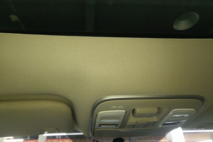 Used Geely Auto Emgrand X7 Sport 2016 2.0L Manual ZhiShang Version
