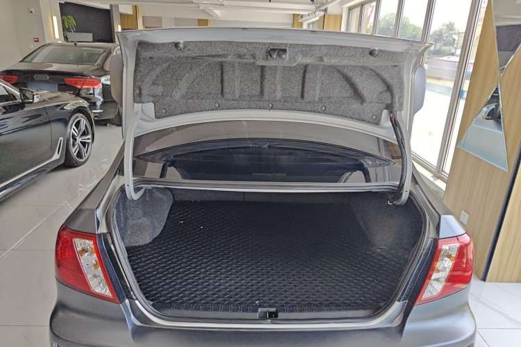 Used Subaru Impreza 2008 2.0R Sedan with Sporty Features and Navigation
