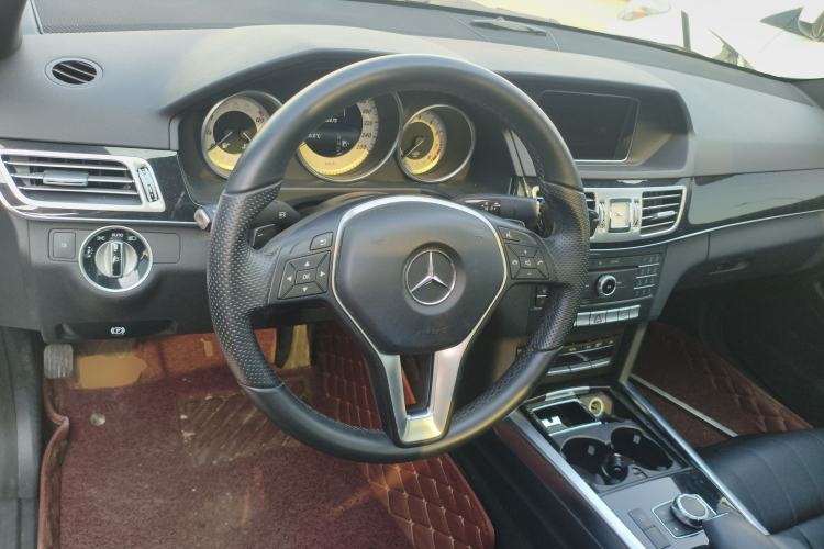 Used Mercedes-Benz E-Class 2015 E 260 L Sport & Fashion Model
