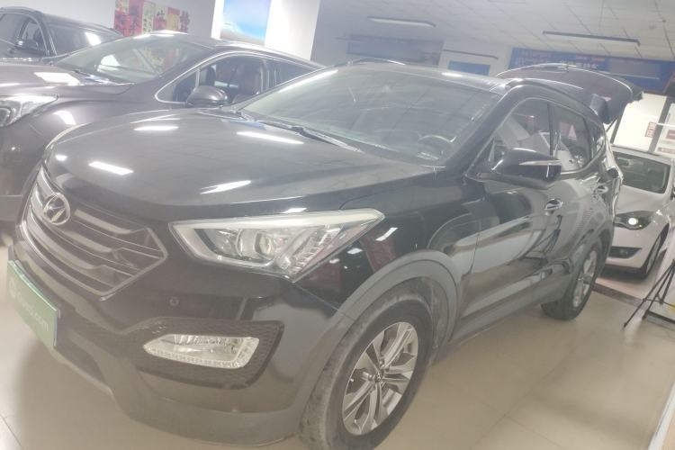 Used Hyundai Santa Fe 2015 2.0T Automatic Two-Wheel Drive Smart Version 5 Seats
