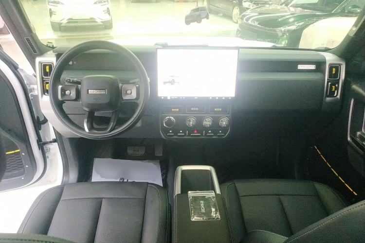 Used  V23 2025 401 Two-Wheel Drive Advanced Edition