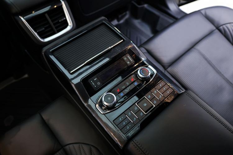 Used Ford Taurus 2019 EcoBoost 245 Vignale Deluxe Edition
