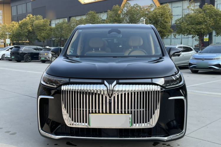 Used VOYAH Dream 2025 PHEV Four-Wheel Drive Prestige Kunpeng Edition
