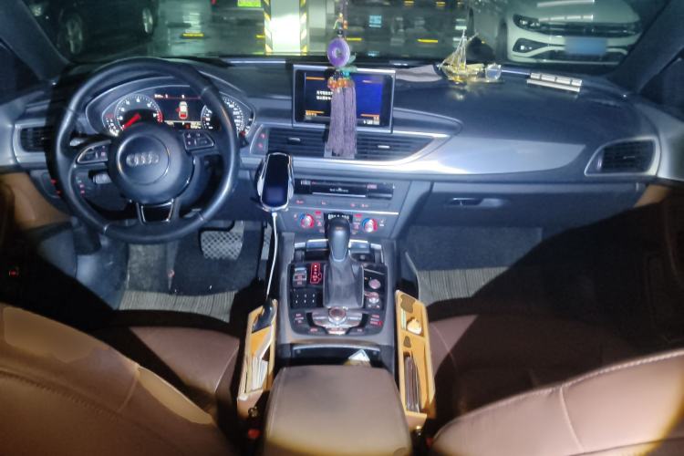 Used Audi A6L 2018 30th Anniversary Edition 35 TFSI Fashion Model
