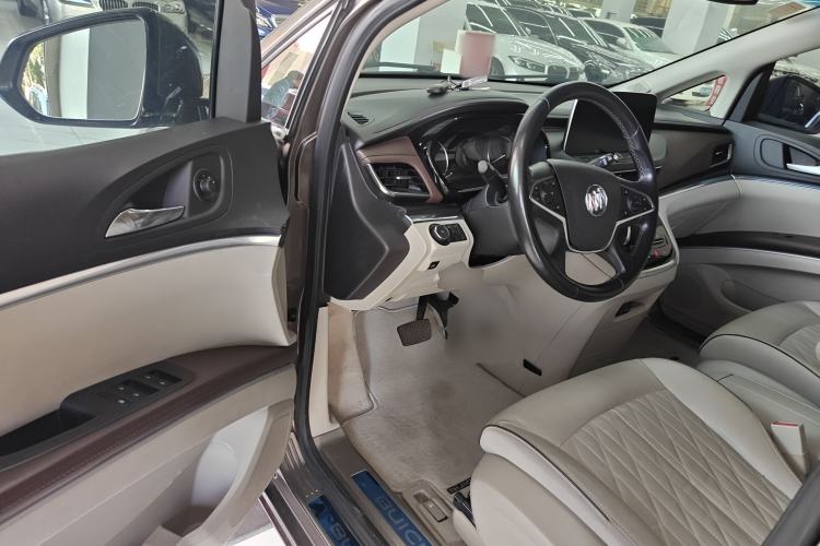 Used Buick GL8 2021 Land Cruiser Executive Class 652T Luxury Model