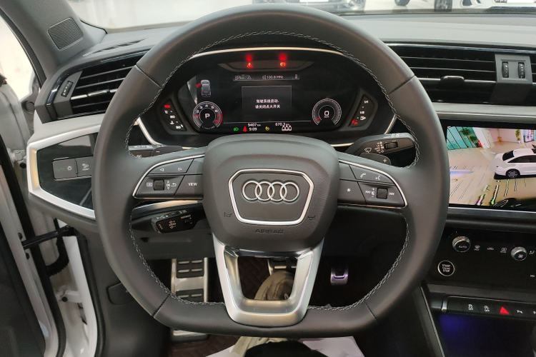 Used Audi Q3 2024 35 TFSI Fashion Dynamic Edition
