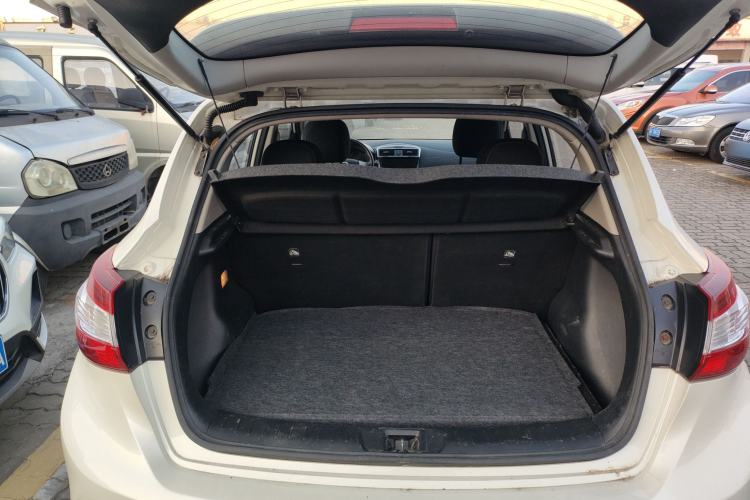 Used Nissan Tiida 2016 1.6L CVT Cool Dynamic Edition
