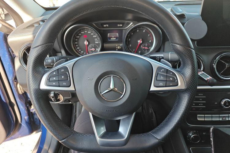 Used Mercedes-Benz GLA 2019 GLA 200 Fashion Model
