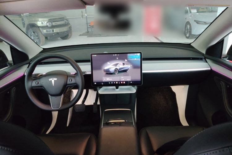 Used Tesla Model Y 2024 Long-Range All-Wheel-Drive Version