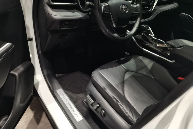 Used Toyota Highlander 2022 Dual-Engine 2.5L Four-Wheel Drive Prestige Version 7 Seats