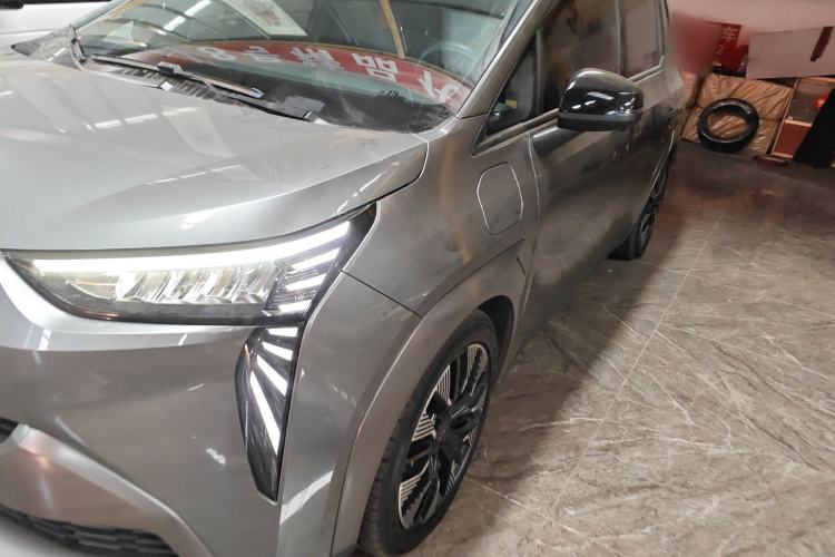 Used AION Y 2022 70 Tech Edition Lithium Iron Phosphate
