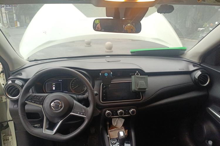 Used Nissan Kicks 2021 1.5L XV CVT Smart Connect Luxury Edition
