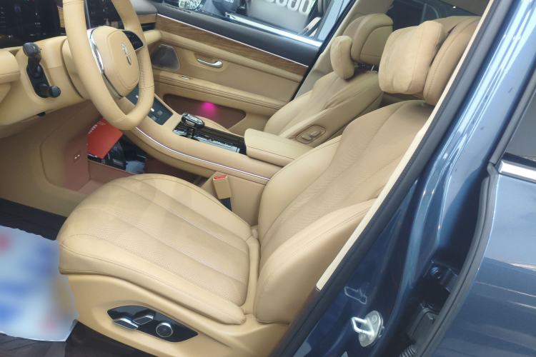 Used Hima AITO M7 2024 1.5T Intelligent Drive 4WD Ultra Version 5 Seats
