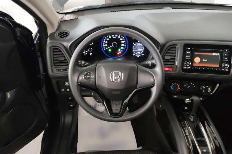 Used Honda Vezel 2016 1.8L CVT Front-Wheel Drive Pioneer Edition
