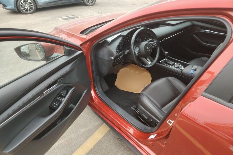 Used Mazda Mazda 3 Axela 2021 2.0L Automatic ZhiZun Edition