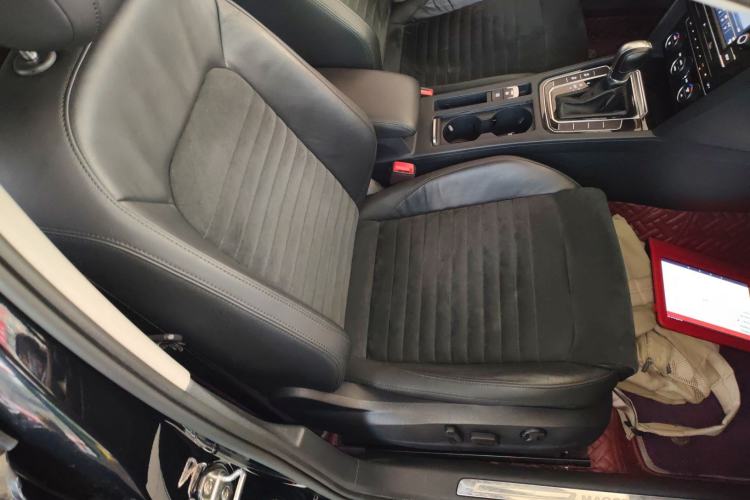 Used Volkswagen Magotan 2017 330TSI DSG Luxury Model