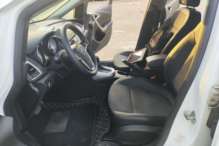 Used Buick GT 2014 XT 1.6L Automatic Fashion Edition
