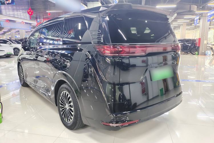 Used Denza D9 2022 DM-i 1040 Prestige Model
