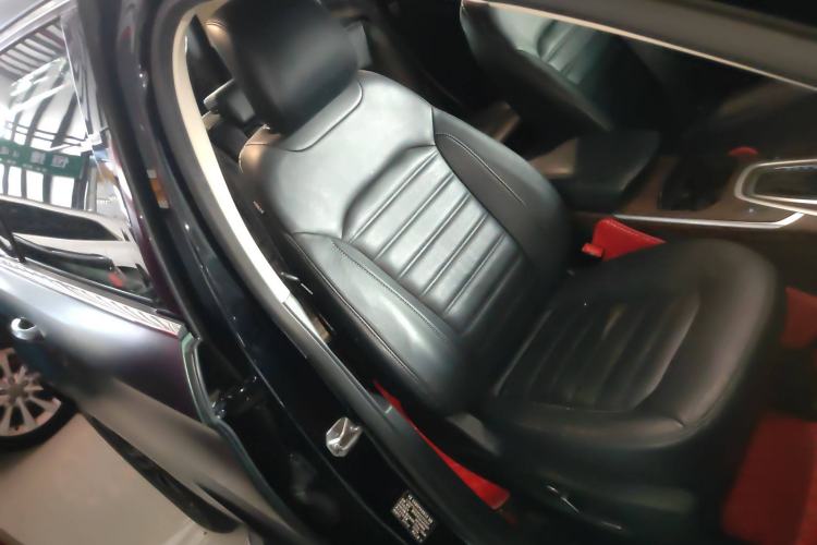 Used Ford Edge 2018 Facelifted EcoBoost 245 Two-Wheel-Drive Platinum Edition 5 Seats China V Emission Standard
