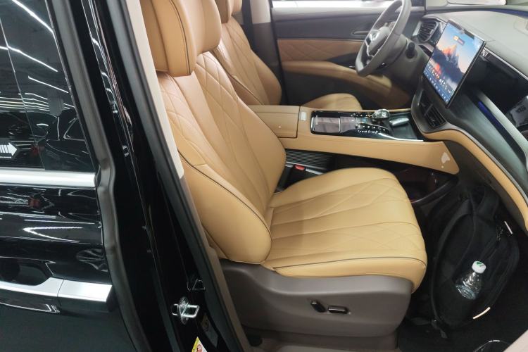 Used Denza D9 2022 DM-i 970 Four-Wheel Drive Flagship Model