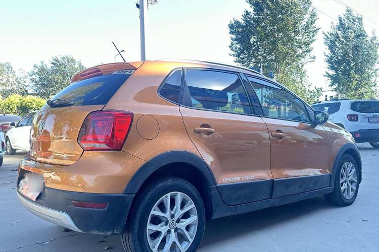 Used Volkswagen Polo 2018 1.5L Cross Polo Automatic
