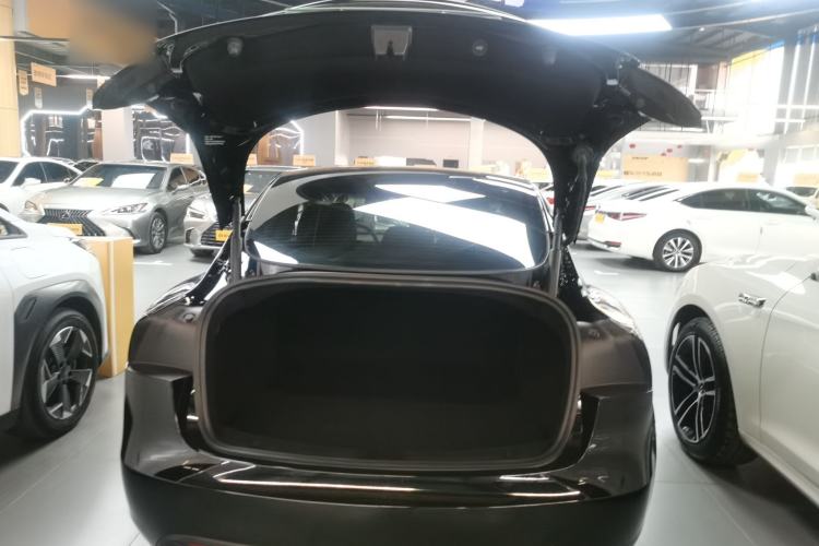 Used Tesla Model 3 2023 Rear-Wheel-Drive Version
