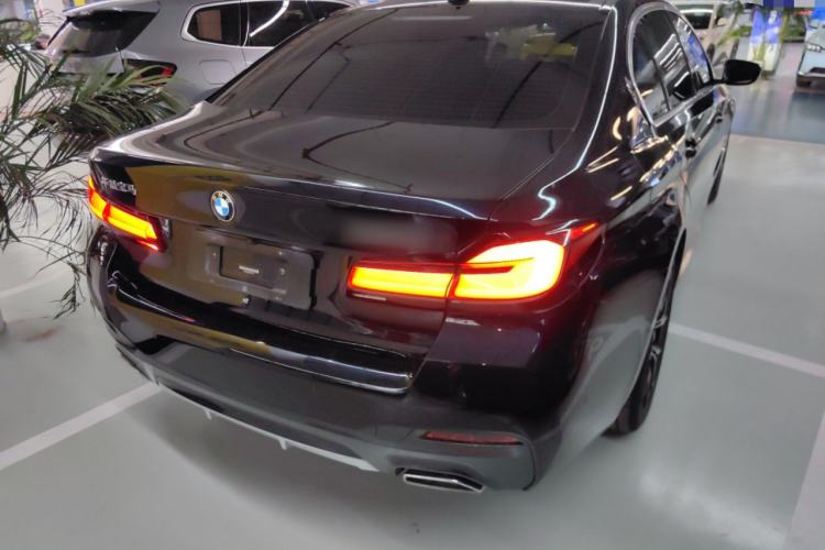 Used BMW 5 Series 2022 Restyled 530Li Luxury Edition M Sport Package
