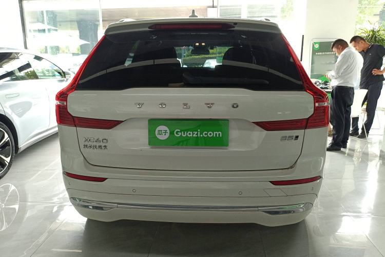 Used Volvo XC60 2025 B5 4x4 Smart Luxury Edition