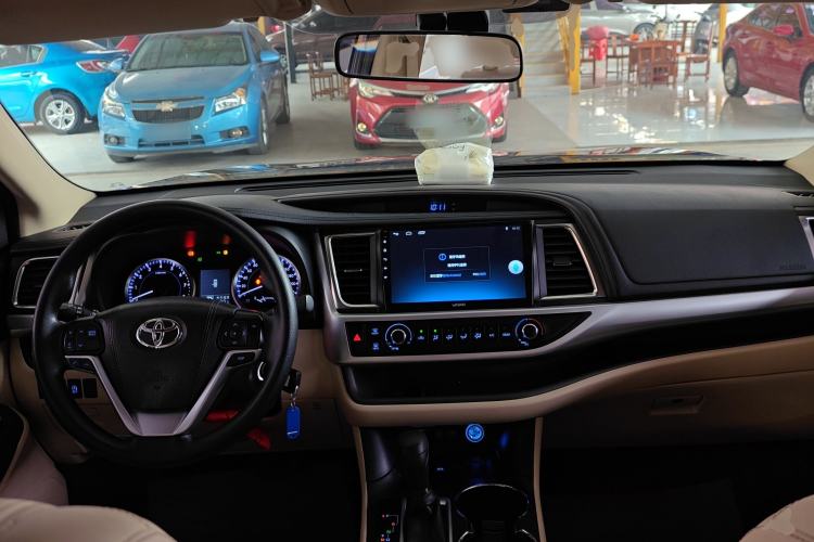 Used Toyota Highlander 2018 2.0T Two-Wheel Drive Elite Edition 5 Seats Emission Standard China V
