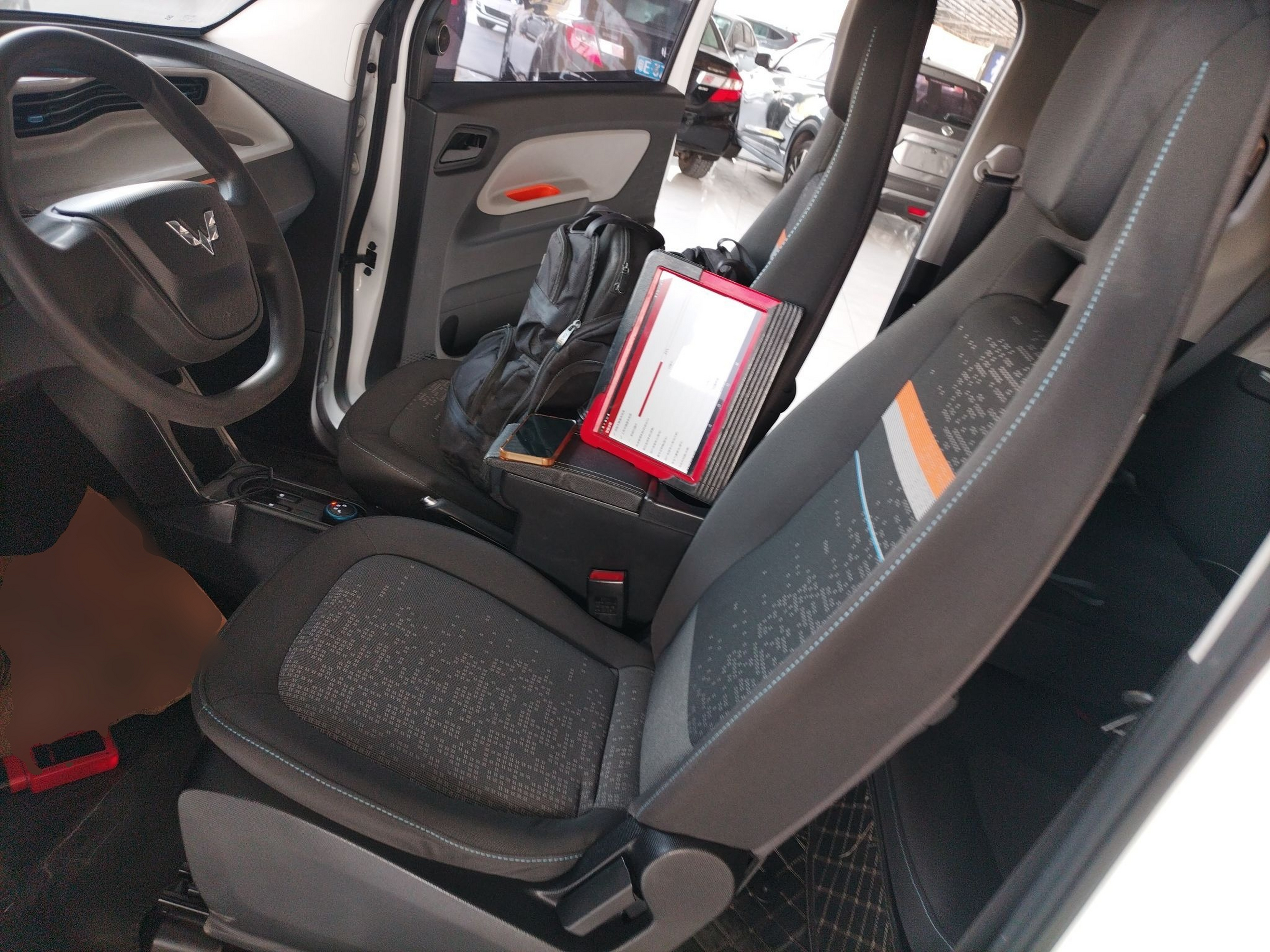 Переднее сиденье в автомобиле