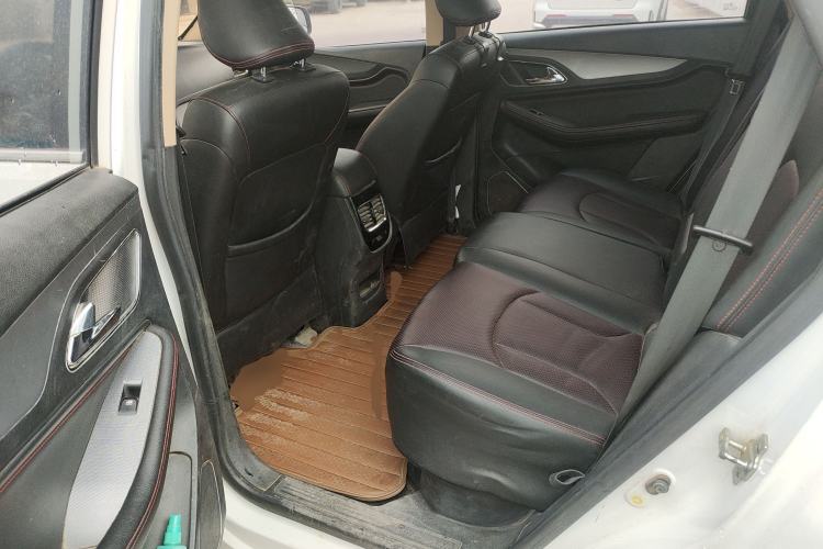 Used Baojun 560 2015 1.8L Manual Luxury Model
