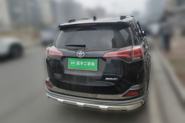 Used Toyota RAV4 2019 2.0L CVT Two-Wheel Drive Fashion X Limited Edition China VI Standard
