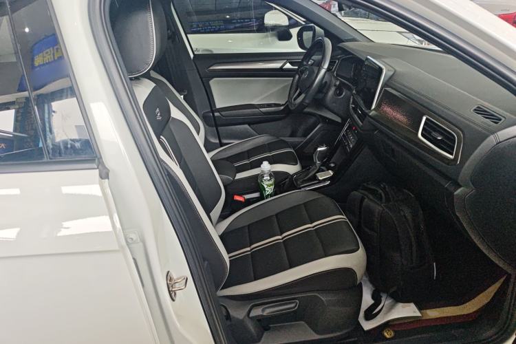 Used Volkswagen T-ROC 2023 300TSI DSG Two-Wheel-Drive Chen Guang Edition