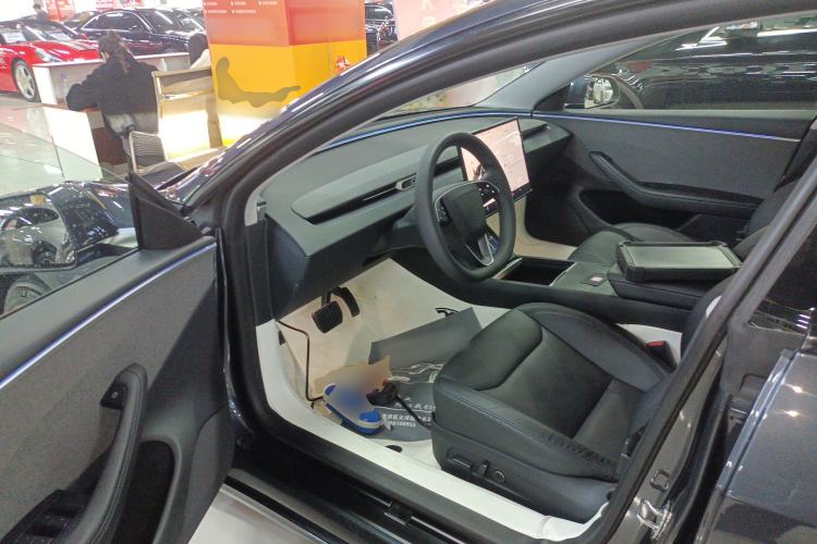 Used Tesla Model 3 2023 Rear-Wheel-Drive Version
