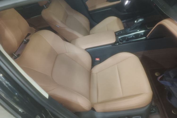 Used Toyota Camry 2024 Dual-Motor 2.0 HGVP Luxury Edition