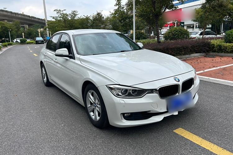 Used BMW 3 Series 2015 320i Fashion Model
