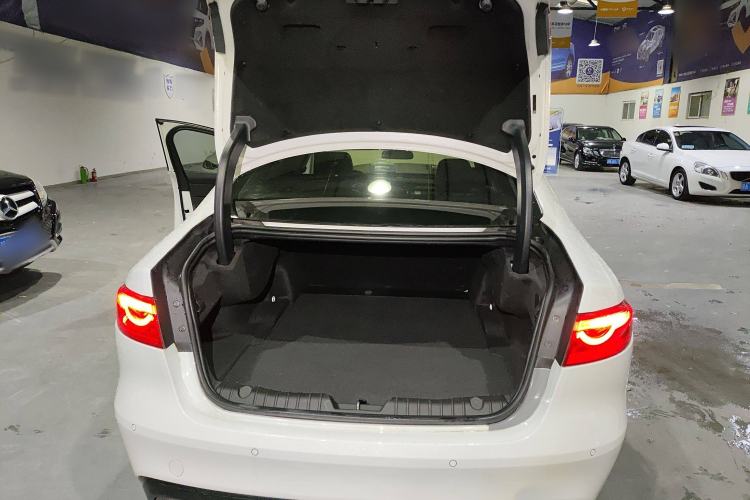 Used Jaguar XFL 2017 XFL 2.0T 240PS Luxury Edition
