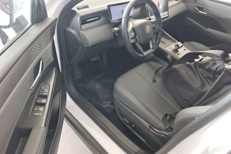 Used BYD Qin PLUS 2025 DM-i Smart Drive 120KM Superior Model