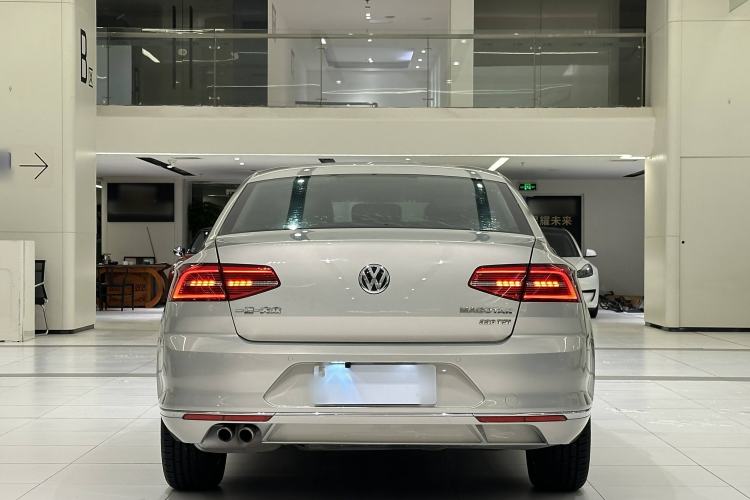 Used Volkswagen Magotan 2017 330TSI DSG Leading Model