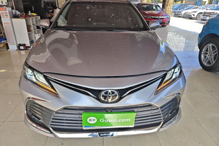 Used Toyota Camry 2021 2.0G Luxury Edition
