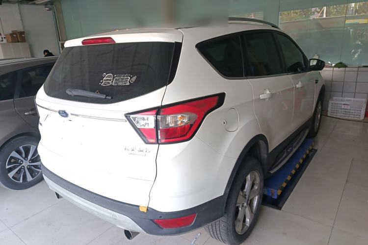 Used Ford Kuga 2018 EcoBoost 180 Two-Wheel-Drive Platinum Edition